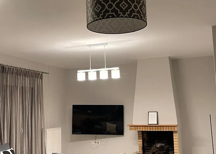 Casa Eleftheria 3 Bedroom With Large Balcony View *